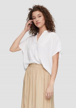 s.Oliver Viskosebluse mit Tunikaausschnitt - weiß