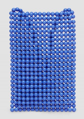 s.Oliver Smartphone-Tasche aus Schmuckperlen mit fixiertem Schulterriemen - royalblau