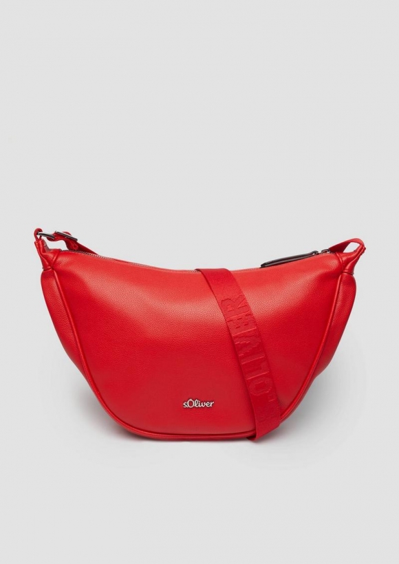 s.Oliver Schultertasche mit Logo auf dem längenverstellbaren Schultergurt - rot