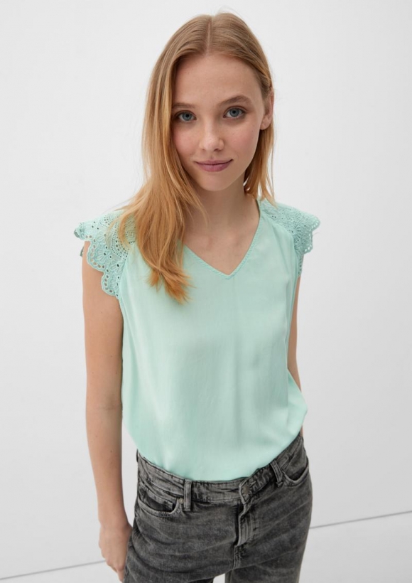 s.Oliver Bluse mit Broderie Anglaise - pastelltürkis