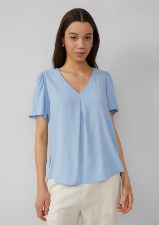 s.Oliver Feminine Kurzarmbluse aus Viskose - hellblau