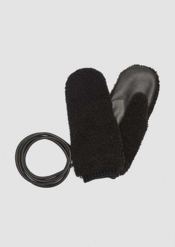 s.Oliver Fäustlinge aus Teddyplüsch - schwarz