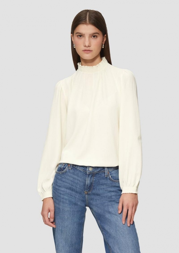 s.Oliver Leicht strukturierte Bluse mit gemocktem Stehkragen - beige