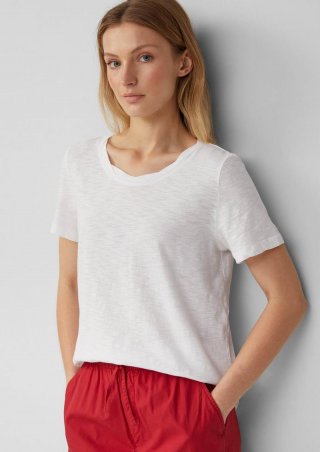 s.Oliver T-Shirt mit Flammgarnstruktur und Ausschnitt-Detail - weiß