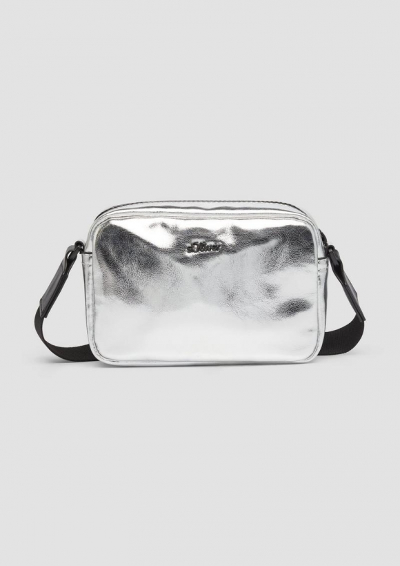 s.Oliver Handtasche in Metallic-Optik - silber
