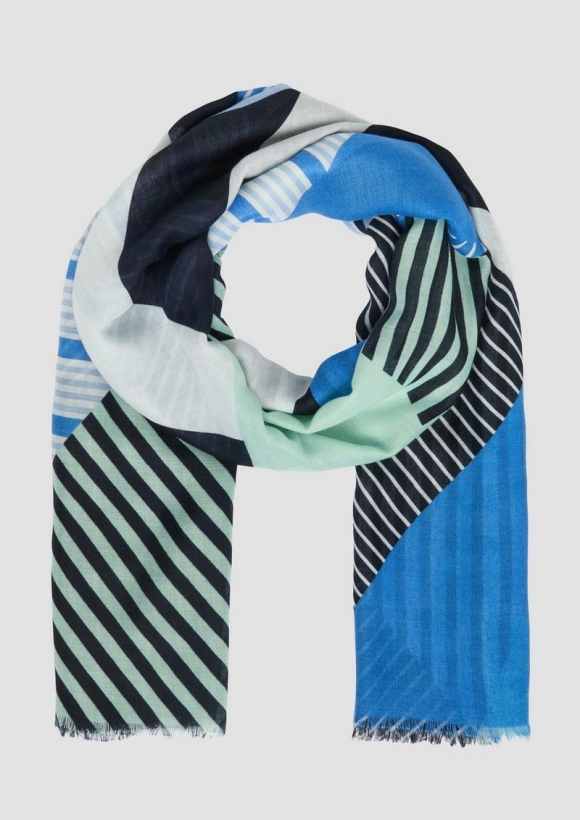 s.Oliver Feines Tuch aus recyceltem Polyester mit modischem Artwork-Print - navy