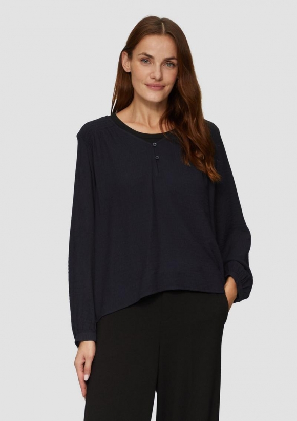 s.Oliver Strukturierte Bluse aus Viskosemix mit Smok Details - navy