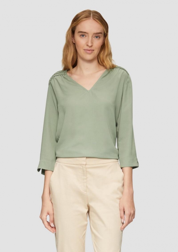 s.Oliver Bluse mit Smok-Detail - salbeigrün