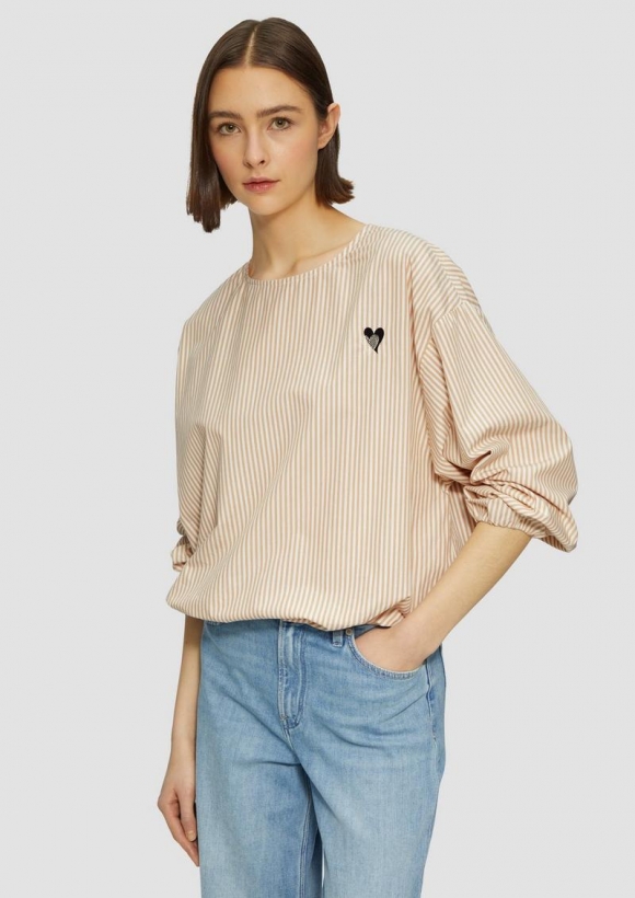 s.Oliver Oversized Baumwollbluse mit Herz-Stickerei - sandstein