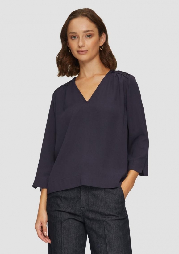 s.Oliver Bluse mit Smok-Detail - navy