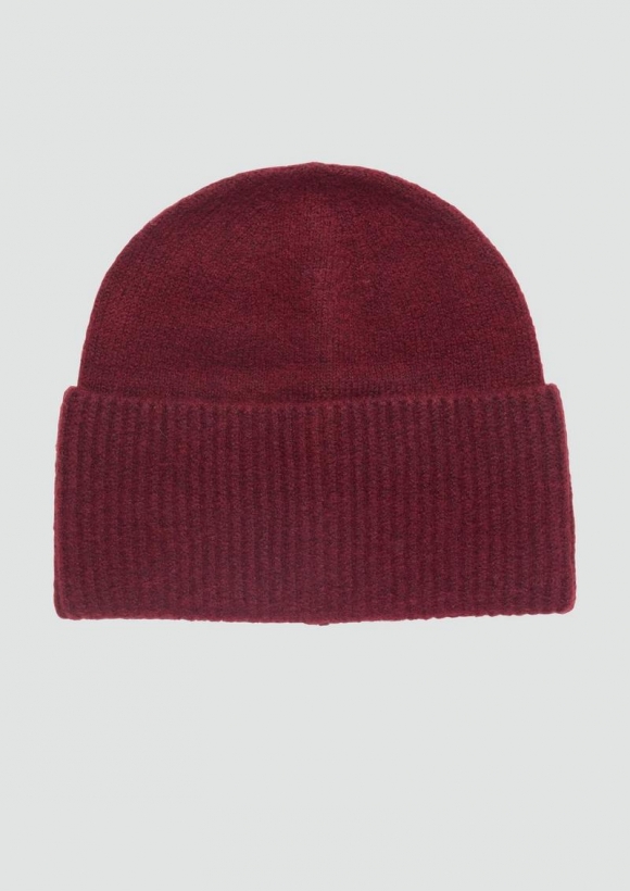 s.Oliver Beanie aus Rippstrick - rubinrot