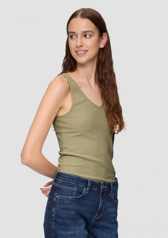 s.Oliver Geripptes Top im Slim Fit aus Modalmix - helles olivgrün