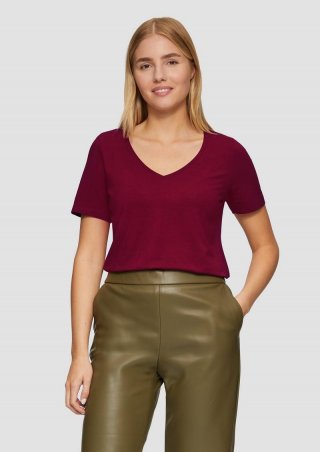 s.Oliver T-Shirt mit V-Ausschnitt - rubinrot