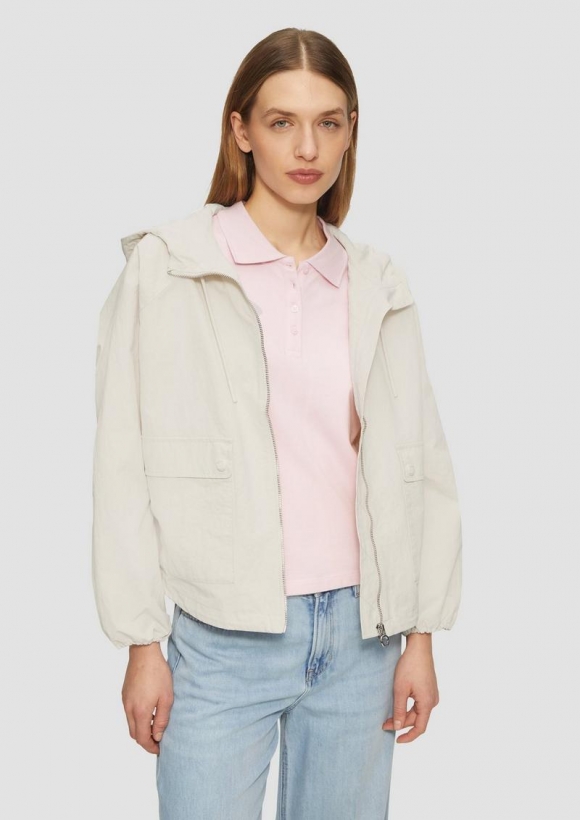 s.Oliver Leichte Outdoor-Jacke im Relaxed Fit mit Fledermausärmeln und Kapuze - wollweiß