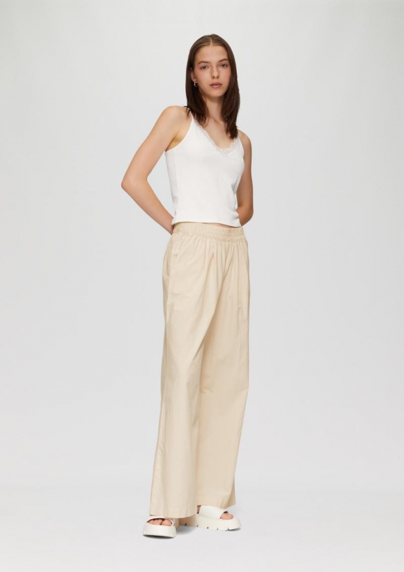 s.Oliver Lässige Baumwollhosen mit Streifen - creme