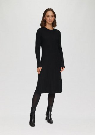s.Oliver Strickkleid mit Rippstruktur - schwarz