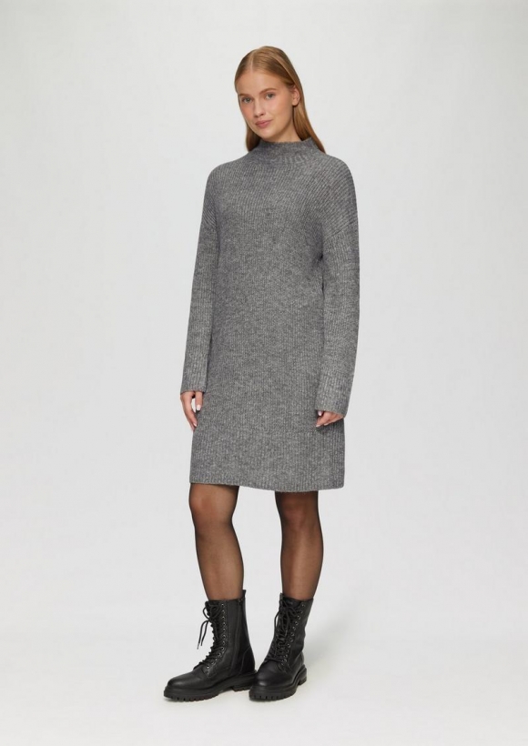 s.Oliver Strickkleid mit Stehkragen und überschnittenen Schultern - graphit