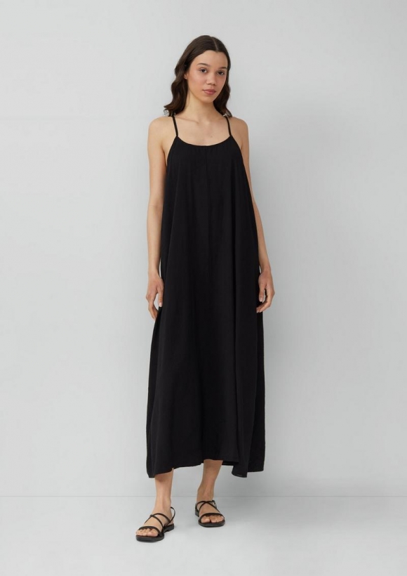 s.Oliver Maxikleid aus Viskosemix - schwarz