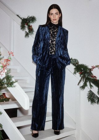 s.Oliver Wide-Leg-Hose aus leichtem strukturiertem Samt - tiefblau