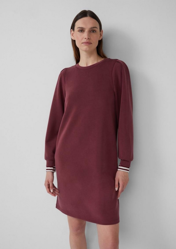 s.Oliver Scuba-Kleid mit Faltendetail am Arm - bordeaux