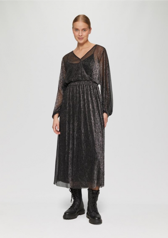 s.Oliver Langes Meshkleid mit Glitzergarn und Smok-Detail - schwarz