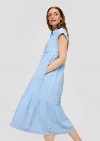 s.Oliver Baumwollkleid mit All-over-Stickerei im Relaxed Fit - himmelblau