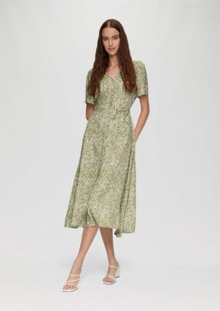 s.Oliver Antailliertes Viskosekleid mit All-over-Print - hellgrün