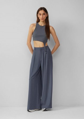 s.Oliver Bundfaltenhose mit weitem Bein | QS x Vanessa Mai - dunkelgrau