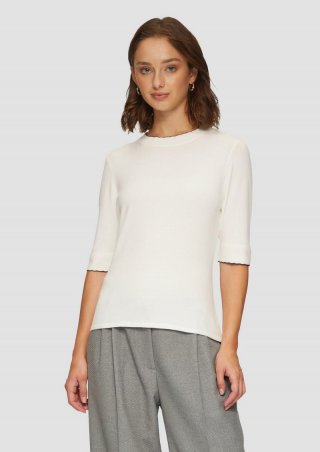 s.Oliver Strickpullover im Slim Fit mit Kontrastdetails - creme