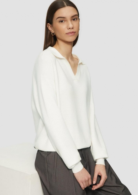 s.Oliver Strukturierter Pullover mit Polokragen - ecru