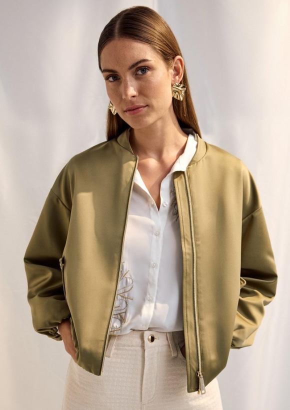 s.Oliver Satinierter Oversize-Blouson mit elastischem Saum - olivgrün