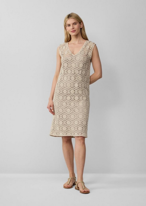 s.Oliver Kleid aus Häkelspitze mit V-Ausschnitt und Unterkleid - beige