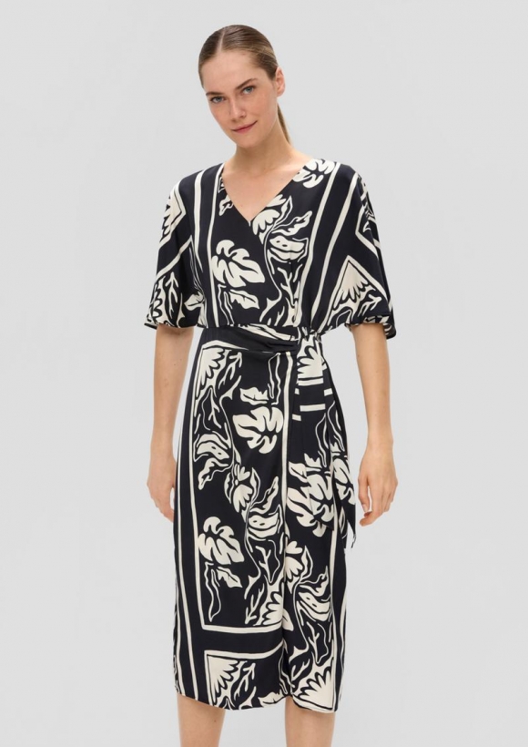 s.Oliver Satiniertes Viskose-Kleid mit All-over-Print - schwarz