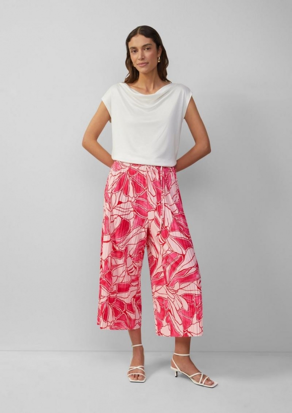 s.Oliver Plissierte Culotte mit All-over-Print und Elastikbund - pink