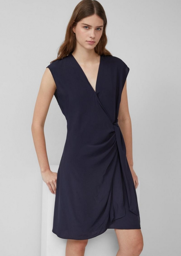 s.Oliver Kurzes Wickelkleid im Relaxed Fit aus Viskose - navy