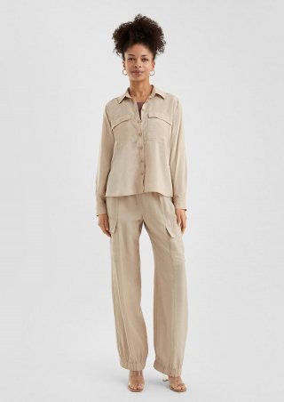 s.Oliver Shiny Cargohose aus Viskosemix - beige