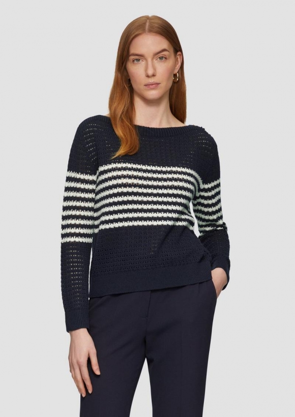 s.Oliver Pullover aus leichtem Lochstrick mit dekorativen Knöpfen - navy