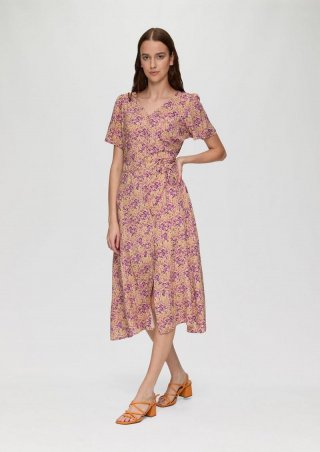 s.Oliver Antailliertes Viskosekleid mit All-over-Print - hellbraun