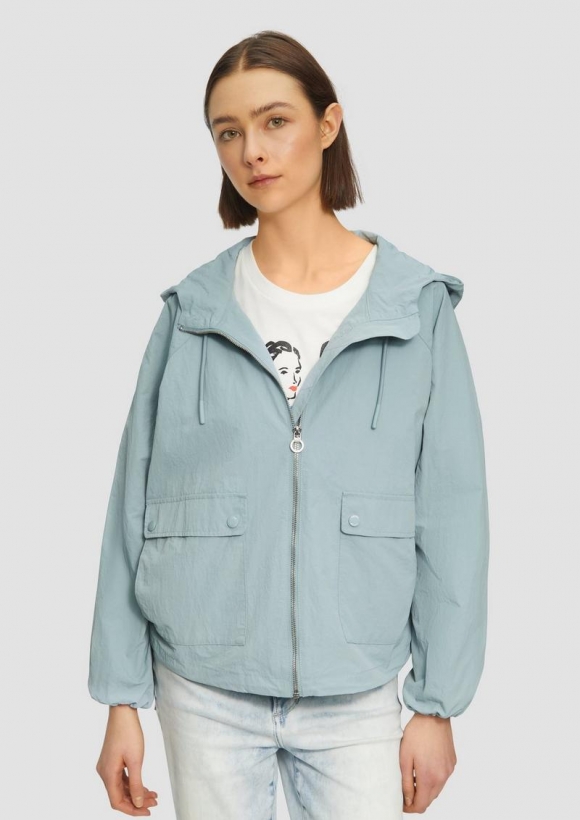 s.Oliver Leichte Outdoor-Jacke im Relaxed Fit mit Fledermausärmeln und Kapuze - hellblau