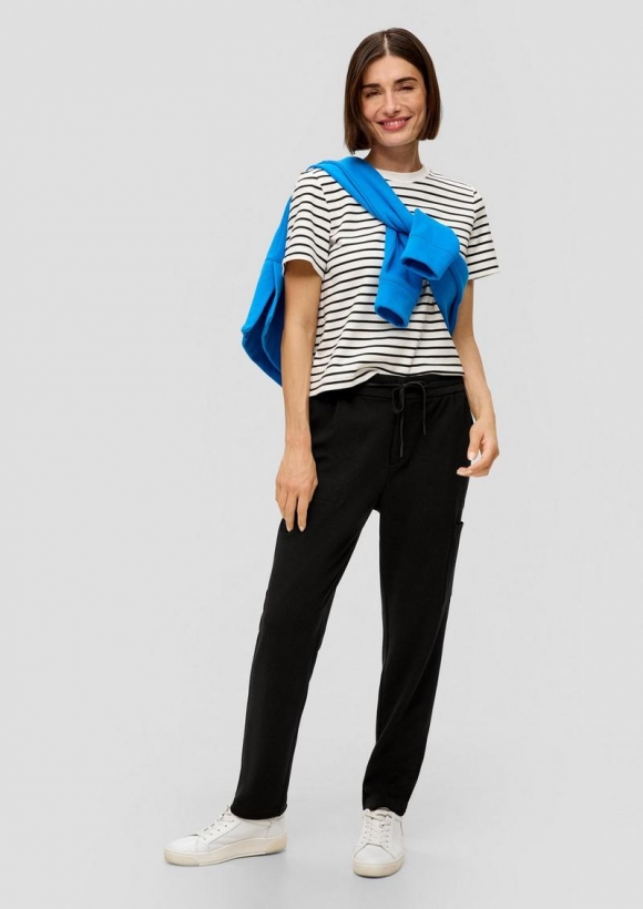 s.Oliver Relaxed: Joggpants mit Tapered Leg - schwarz