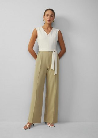 s.Oliver Taillierter Jumpsuit mit Wide Leg und Teilungsnähten - ecru