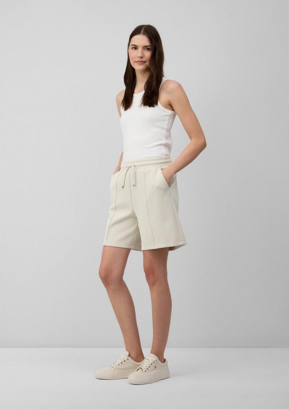 s.Oliver Shorts aus Scuba mit Ziernaht - natur