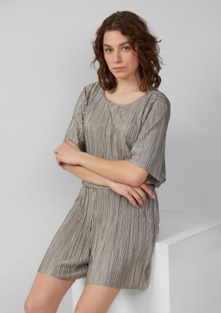 s.Oliver Shorts mit Plisseefalten - taubengrau