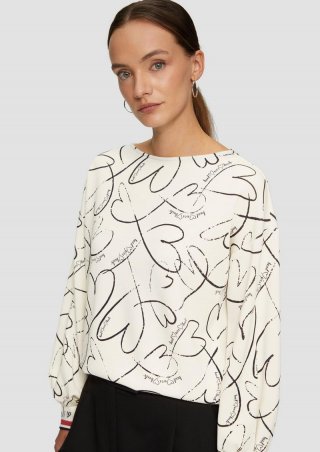 s.Oliver Weiches Scuba-Sweatshirt mit Herz-Print - ecru