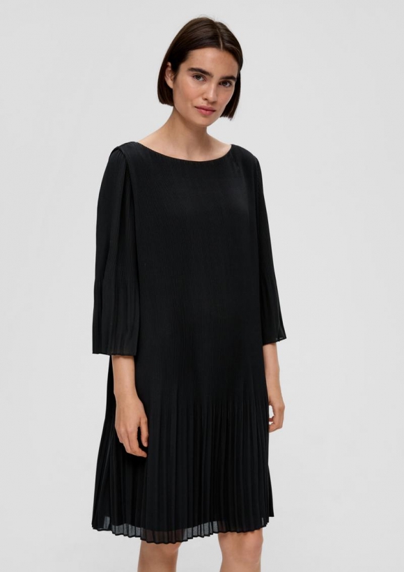 s.Oliver Minikleid mit Plisseefalten - schwarz