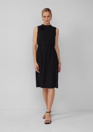 s.Oliver Ärmelloses Viskosekleid im Relaxed Fit mit abnehmbarer Brosche - schwarz