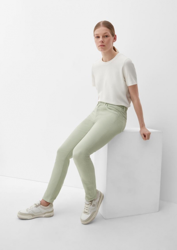 s.Oliver Jeans Betsy / Slim Fit / Mid Rise / Slim Leg - salbeigrün