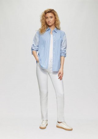 s.Oliver Jeans Betsy / Slim Fit / Mid Rise / Slim Leg / Garment Dye - weiß