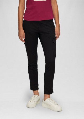 s.Oliver Chinohose Betsy mit Cargotaschen und Ziernähten - schwarz