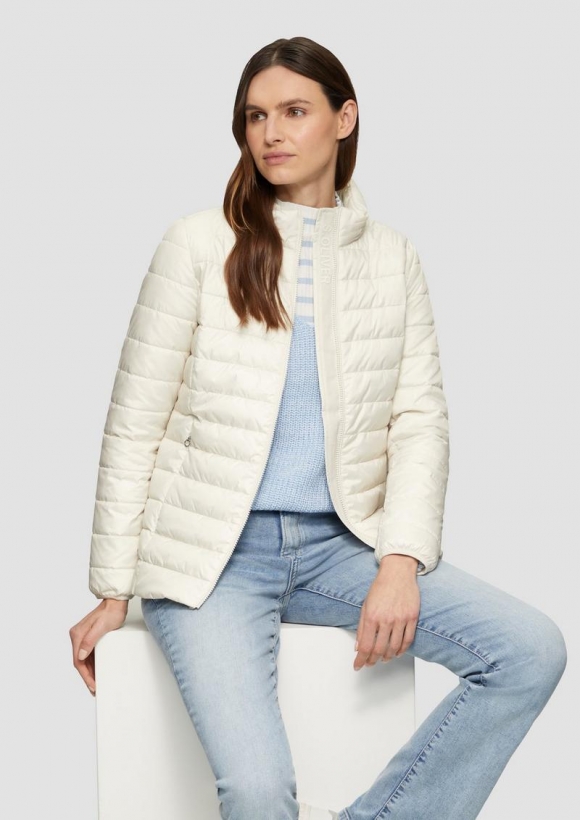 s.Oliver Leichte Steppjacke mit abnehmbarer Kapuze - wollweiß